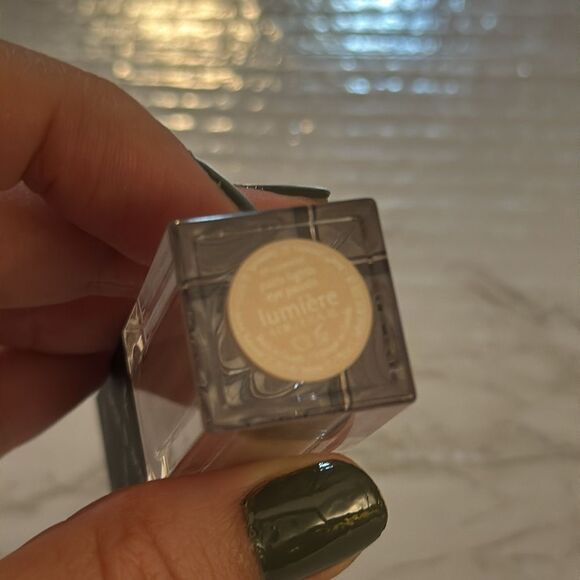 Jouer Cosmetics Paris Lights Eye Paint Liquid Eyeshadow in Lumiare - Picture 6 of 6